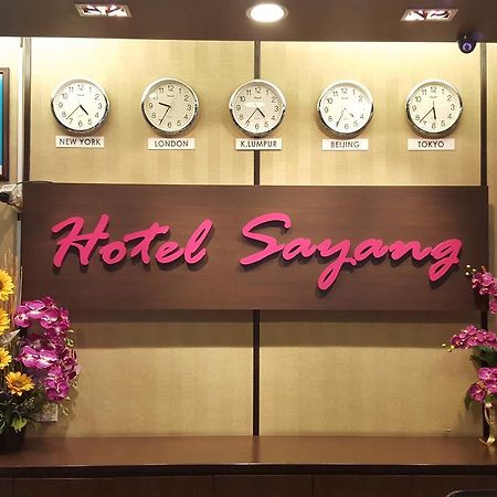 Sayang Hotel Кулаи Экстерьер фото