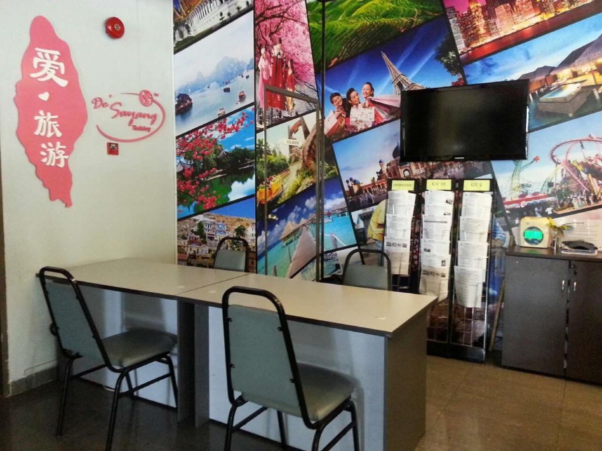 Sayang Hotel Кулаи Экстерьер фото